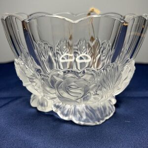 Elegant Mikasa Clear Glass Bowl with Floral Design #11